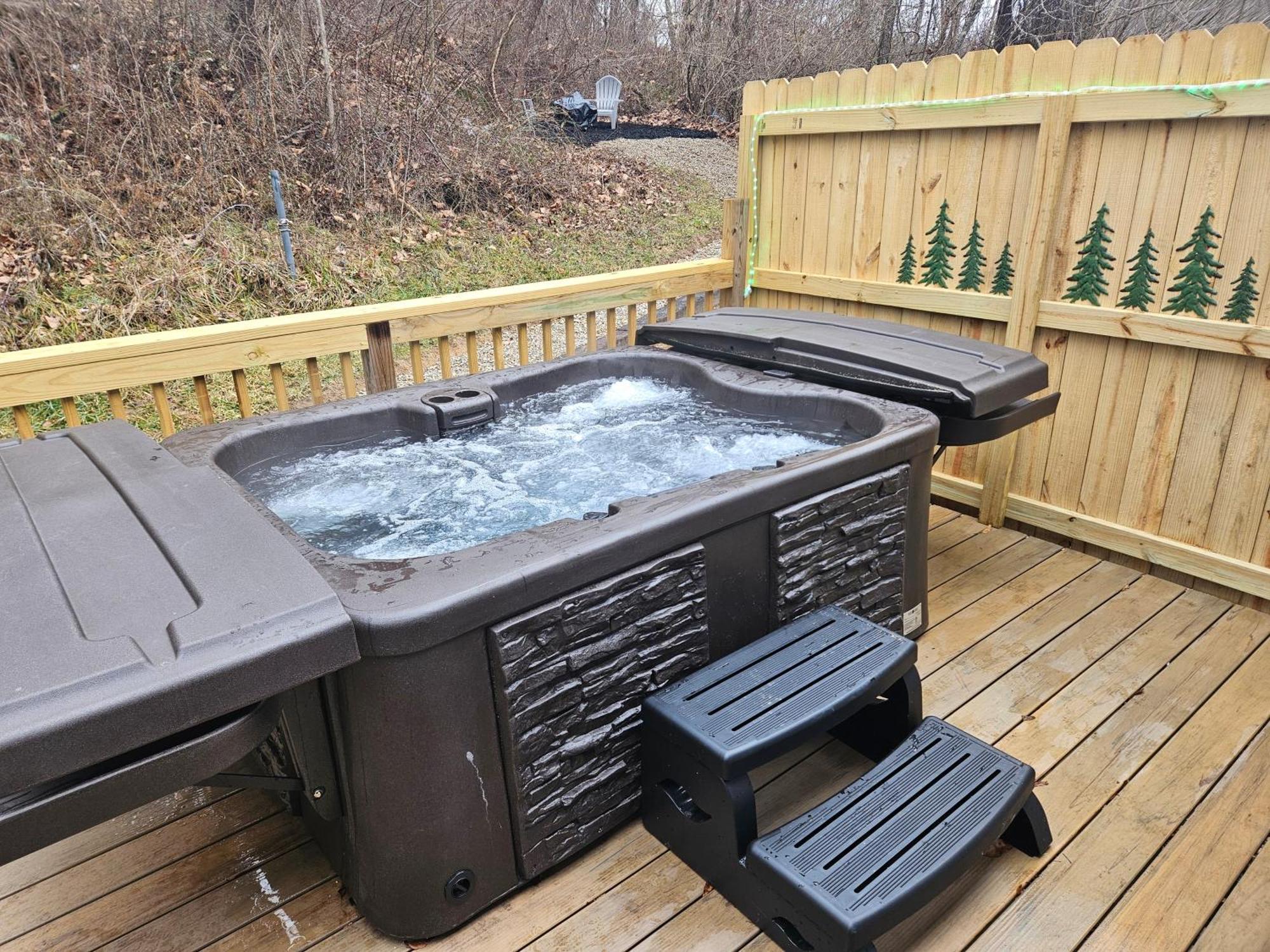 Villa Grey Pines At Hocking Vacations Logan Esterno foto