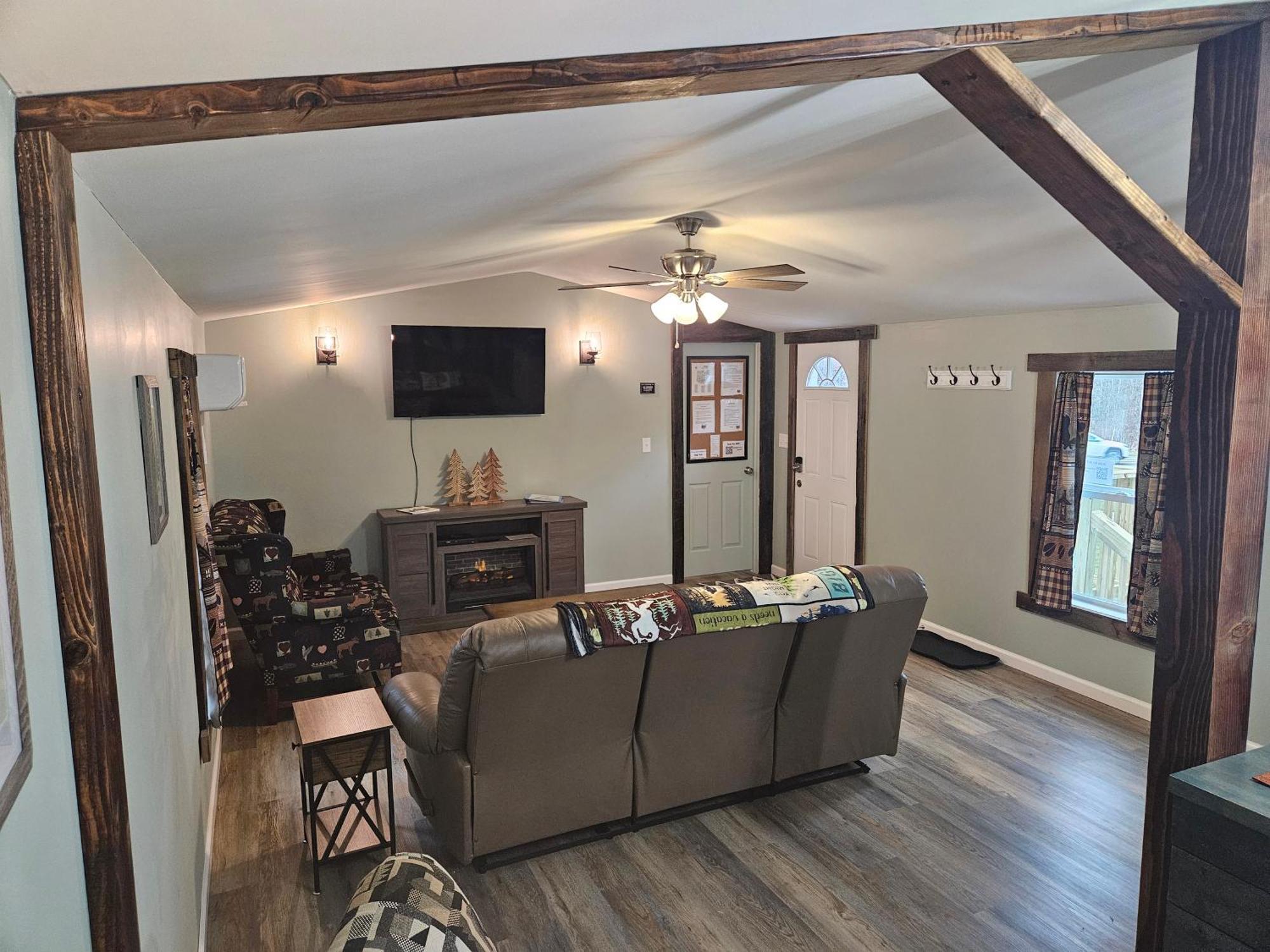 Villa Grey Pines At Hocking Vacations Logan Esterno foto